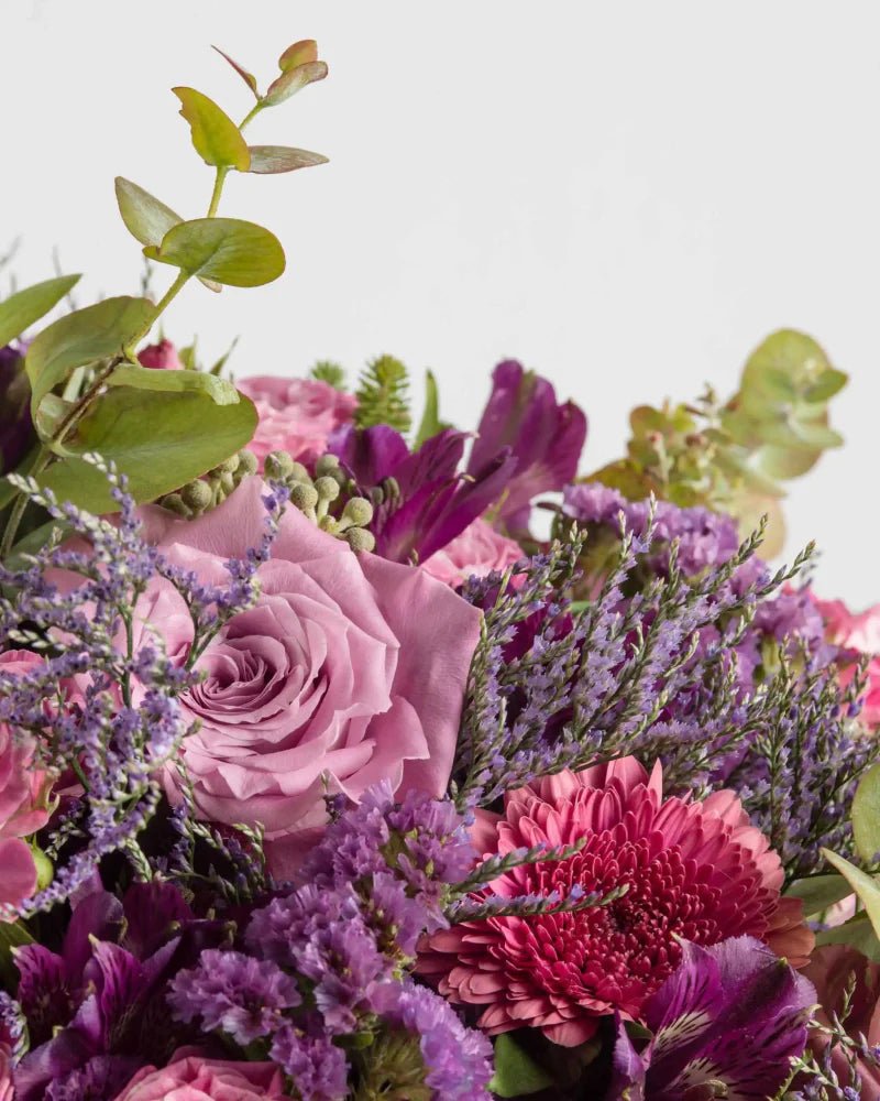 Hold Me Treasured - Alissar Flowers Doha