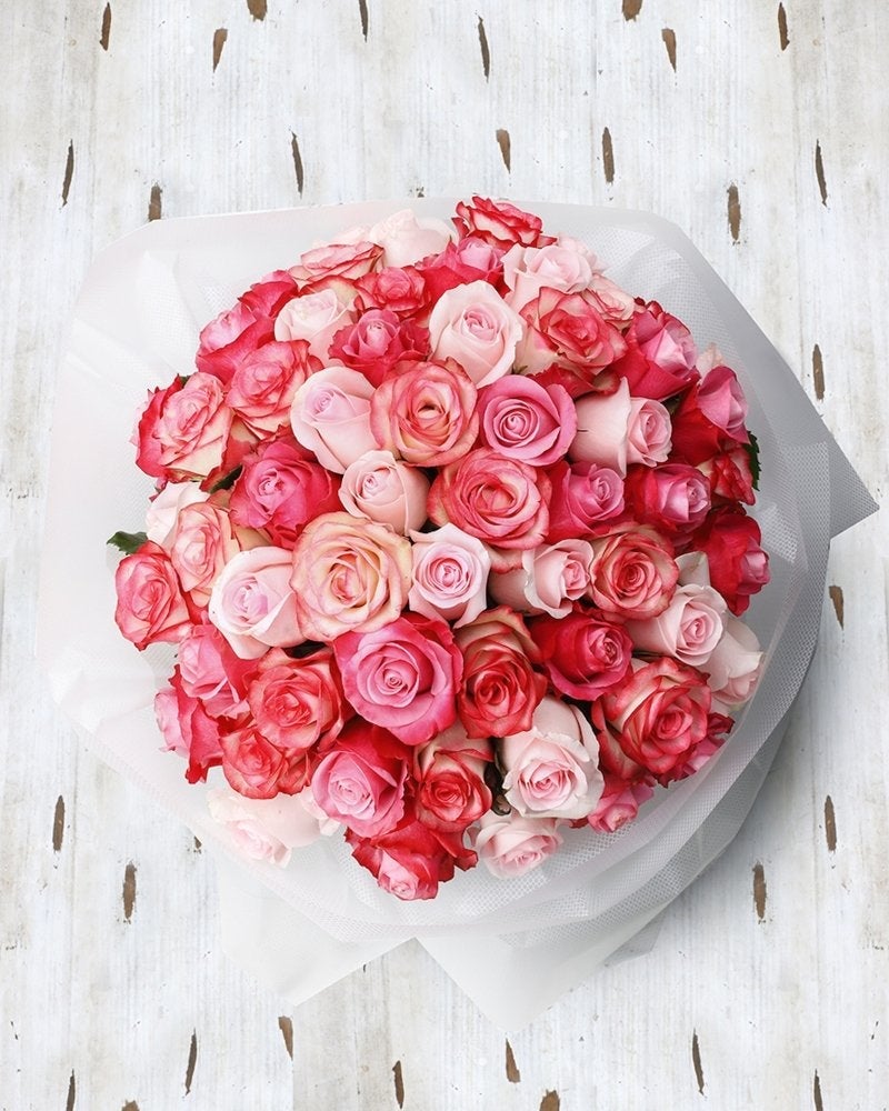 Frosty Roses - Alissar Flowers Qatar